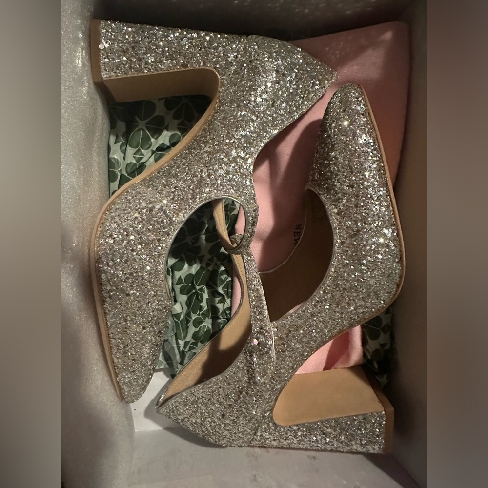 NWT Kate Spade silver glitter heels size 8